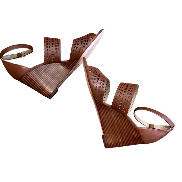 Tory Burch Perforated Gladiator 85MM (3.25")  Wedge, Size 9 - Picture 5 of 10